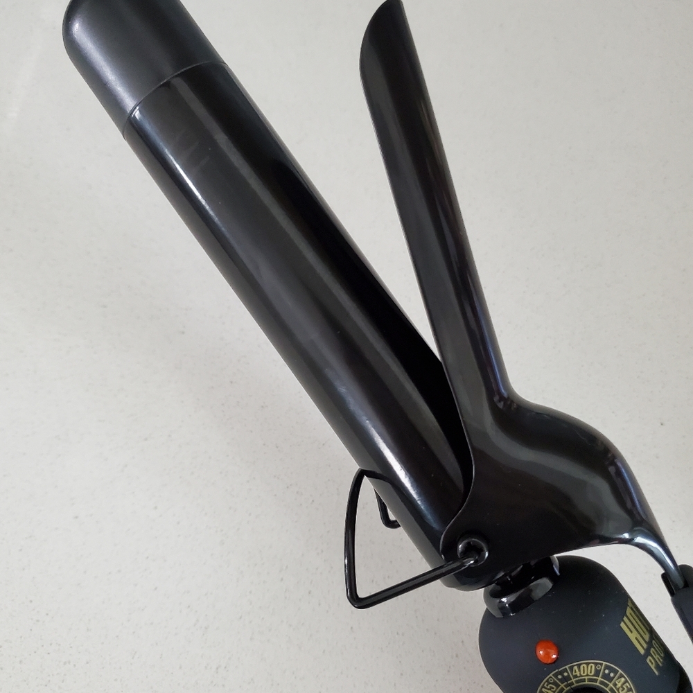 Hot Tools

Black Gold Curling Iron/Wand